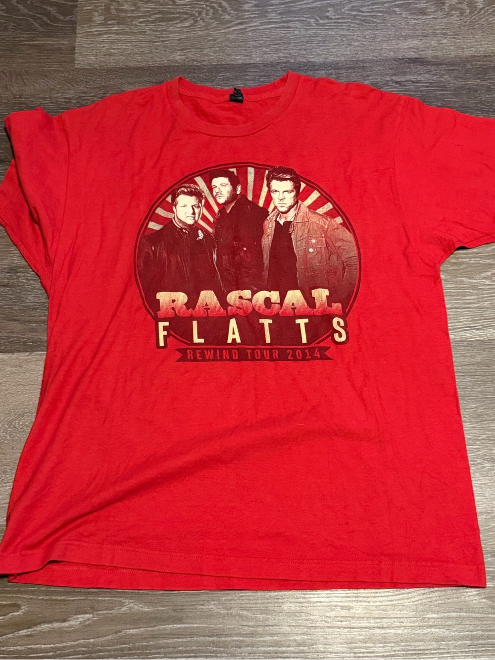 Vintage 2014 Rascal Flatts Rewind Tour Band Tee Red XL